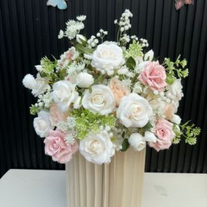 Venta al por Mayor de Centros de Mesa Realistas para Decoración de Bodas, Bola de Flores Artificiales Blancas de Champán de 70 cm - Product Image 4