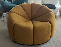 Canapé Chesterfield trois places en tissu de laine d'agneau rembourré, style nordique, luxe léger, écologique, forme citrouille, minimaliste