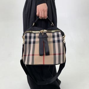 Bolsos tote de mujer de cuero PU de alta calidad, bolsos de hombro a cuadros de moda para mujer, mochila informal de gran capacidad para mujer para exteriores - Product Image 2