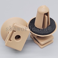 100 pièces/sac Clip en plastique pour BMW 51477117532