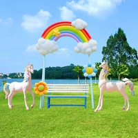 Sculpture de cheval licorne en résine à crinière arc-en-ciel en fibre de verre, figurine décorative pour événements à thème d'anniversaire