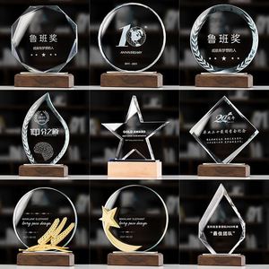 Trofeo Copa de fútbol de gran tamaño Trofeo de campeonato deportivo con base de madera Premio de recuerdo personalizado Fabricación de medallas y trofeos - Product Image 3