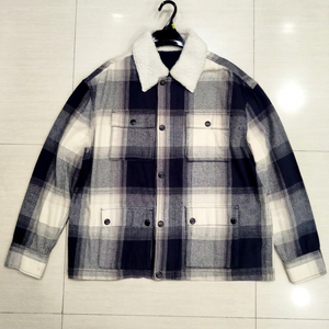 Chemise-veste en flanelle à carreaux avec col en fausse fourrure, manches longues, légère, vêtement d'extérieur d'hiver, poches poitrine, fermeture boutonnée, unisexe - Product Image 1