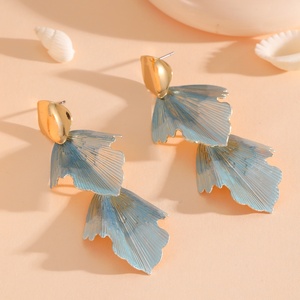 Boucles d'oreilles géométriques en émail coloré Jingciren Boutique, nouveau modèle transfrontalier, fleurs irrégulières simples et tendance pour femme, été - Product Image 6