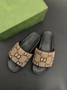 Chaussures de sport de luxe pour femmes, nouveau style, à semelle épaisse, adaptées à une utilisation en extérieur, respirantes et confortables pour la course à pied. - Product Image 2