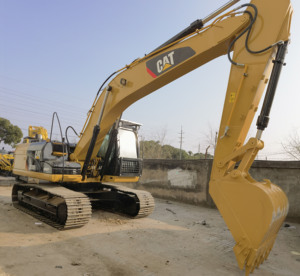 Excavatrice sur chenilles hydraulique CAT 320D2 d'occasion, d'origine japonaise, 20 tonnes, à vendre - Product Image 5