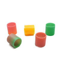 Vente en gros de jouets promotionnels en plastique en forme de cercle arc-en-ciel de 2,5 cm, mini-jouets promotionnels bon marché, petits cadeaux gratuits