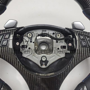 Volant de direction M Sport en cuir perforé et fibre de carbone pour BMW E90 E91 E92 E93 Série 3 - Product Image 5