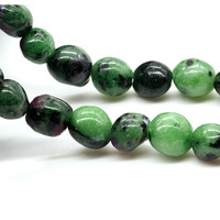 Vente chaude rubis naturel Zoisite perles en vrac 6mm x 8mm perles de pierre de forme irrégulière pour la fabrication de bijoux