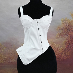 เสื้อกล้ามครอปท็อปผู้หญิงสีพื้นแบบลำลอง สายเดี่ยว เปิดหลัง ติดกระดุม - Product Image 5
