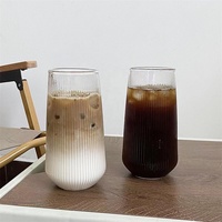 Tasse à eau en verre nervuré vertical Tasse à café résistante à la chaleur également pour boissons froides Jus Bière Cola Cadeaux