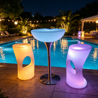 Table de bar LED lumineuse d'extérieur tendance, carrée, à pied haut, pour soirées cocktails et boîtes de nuit