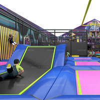 Parc de trampolines commercial personnalisé Dream Catch avec jeux interactifs et trampolines inclinées