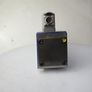 Vanne de commande directionnelle Rexroth 4WRPEH R901411433 4WRPEH10C4B100L-30/M/24A1 - Product Image 4