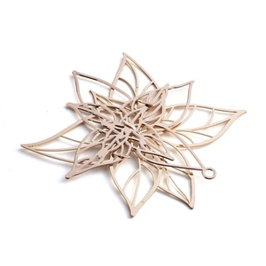 Elegante Broche Floral Calado, Decoración Delicada para Ropa Chic, Accesorios, Placa con Nombre - Product Image 3