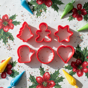 Petits <span class=keywords><strong>emporte</strong></span>-pièces de Noël en plastique de qualité alimentaire pour enfants - Product Image 6