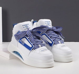 Nouvelles Chaussures Décontractées Blanches Rétro pour Hommes 2026 – Confortables, Légères et Épaisses, Idéales pour le Sport - Product Image 2