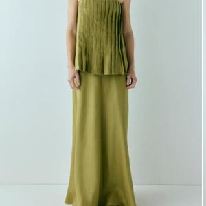 Ensemble en lin pour femme OOTD 2025, OEM, décontracté, été, 2 pièces, haut et jupe courte, motif uni, coton, vente chaude, nouvelle mode 2025 - Product Image 1