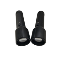 Lampe torche zoomable en gros IP65 400-500M 3000mAh 3000K Lumière chaude Rechargeable USB Marque privée Échantillonnage en 7 jours Logo personnalisé