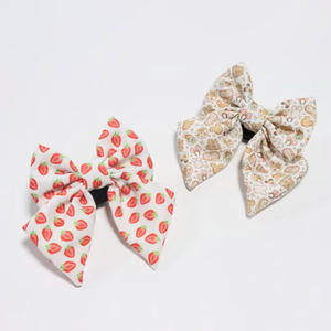 Einzigartige Haustierzubehör mit Erdbeer-Motiv: Matrosen-Schleife für Hunde und Katzen, Haustierbedarf für Frühling/Sommer - Product Image 1