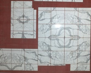 Piastrelle in marmo bianco Calacatta naturale di lusso importate in pietra bianca levigata piastrelle per pavimenti in marmo Calacatta per l'arredamento della Villa