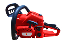 Machine de découpe de bois à essence pour couper les arbres