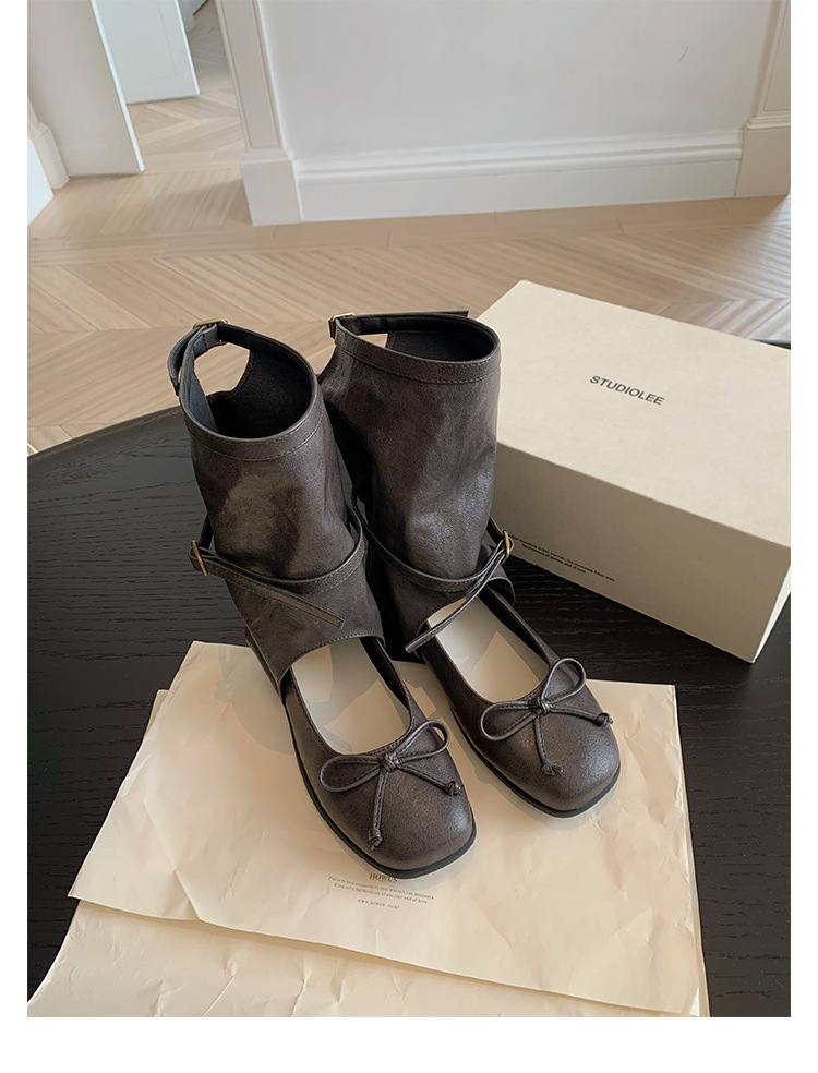 Grigio scuro in magazzino