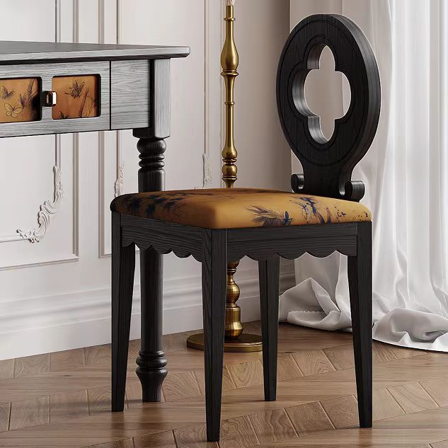 เก้าอี้บุผ้าใบเซียงหยุนซา รูปใบโคลเวอร์สี่แฉก