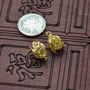 Colgante de Cobre Hueco en Forma de Trompeta 11x21mm, Inalterable al Color, Suministros para Manualidades DIY - Product Image 2
