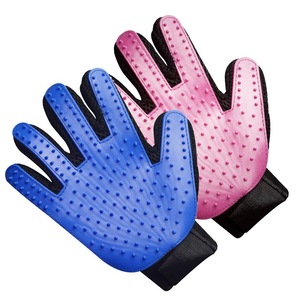 Gants de toilettage pour chats Three Cats, massage en silicone pour l'élimination des poils des chats à poils courts - Product Image 5