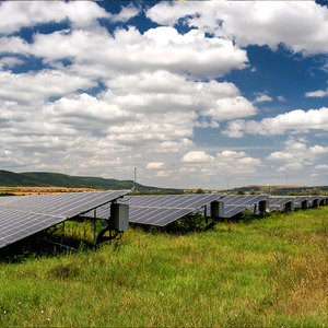 ฟาร์มโซลาร์เซลล์ 50 กิโลวัตต์ 100 กิโลวัตต์ แบบเชื่อมต่อกับระบบไฟฟ้า โมโนคริสตัลไลน์ซิลิคอน MPPT อินเวอร์เตอร์สามเฟส หนึ่งชุด - Product Image 6