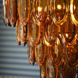 Lustre en verre ambré Art déco moderne - Product Image 6