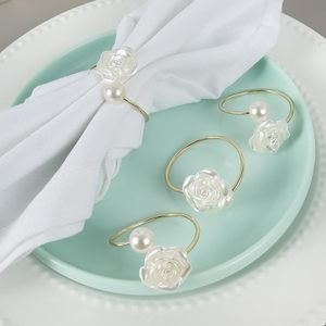 Servilletero de metal chapado en oro de lujo con diseño intrincado ideal para agregar estilo a banquetes de boda y cenas - Product Image 4