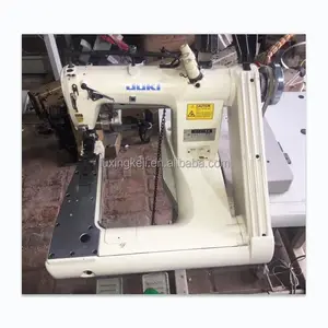 Gebruikte Japan Jukis 1261 3 Naalden Voeden Van De Arm Kettingsteek Naaimachine Voor Jeans Zwaar Materiaal Industriële Naaimachine