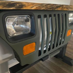 Table console vintage d'inspiration industrielle Jeep avec plateau en bois recyclé, meuble de style automobile pour la maison ou le bureau - Product Image 5