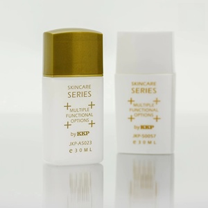 Bouteille d'emballage de protection solaire debout personnalisable avec pulvérisateur à pompe de sérigraphie Matériau EVOH à <span class=keywords><strong>cinq</strong></span> trois couches de forme carrée - Product Image 1