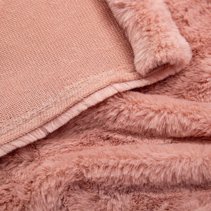Tissu en poils de lapin en fausse fourrure longue en peluche de taille de couleur personnalisée en polyester 100% pour oreiller de couverture - Product Image 6