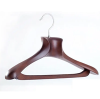 Vente en gros de cintres et cintre en bois cintre en bois pour vêtements vente d'usine Yimita