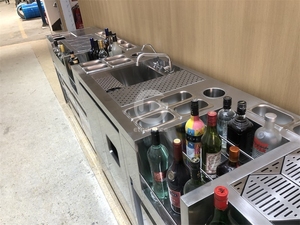 Estación de Bar Móvil de Acero Inoxidable para Cócteles y Vino, Fabricada en China - Product Image 5