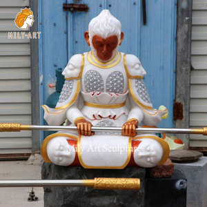 Scultura di marmo variopinta del re della scimmia della statua di Sun Wukong del mito famoso cinese su ordinazione per la decorazione domestica - Product Image 1