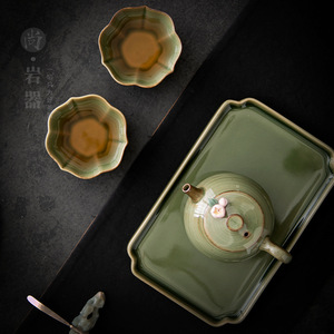 Tasse à thé en céramique Celadon Master Cup, petite coupelle en forme de pétale pour service à thé Kung Fu, glaçure verte bambou - Product Image 4