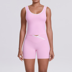 Conjunto de 5 piezas de shorts de yoga de cintura alta transpirables de talla grande para mujer, chándal deportivo para gimnasio con efecto fruncido en los glúteos - Product Image 6