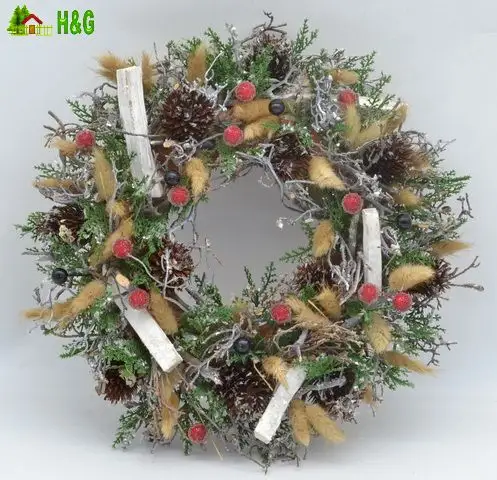 Couronne de pomme de pin naturelle de Noël: une belle et authentique décoration faite à la main