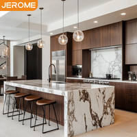 Ensemble d'armoires de cuisine modulaires en bois de style italien européen personnalisé avec comptoir en marbre de qualité supérieure et design de rangement intelligent