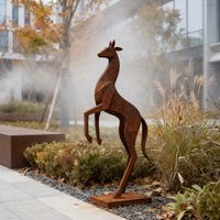 Statue de kangourou surdimensionnée en acier Corten, finition patine de rouille pré-âgée, sculpture de repère pour entrée de ranch prairie