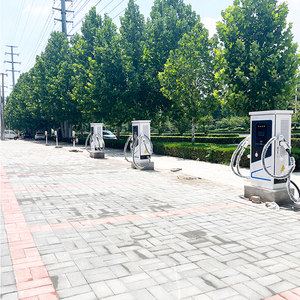 Estación de Carga Comercial para Vehículos Eléctricos, Cargador Rápido CCS2 CCS1 CHAdeMO GB/T, Unidad de Carga para Vehículos Eléctricos de 60KW/80KW - Product Image 1