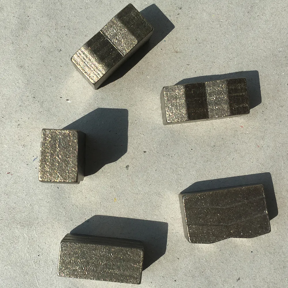 Segmen berlian granit pendukung kustomisasi untuk piringan pemotong tunggal batu pertambangan granit