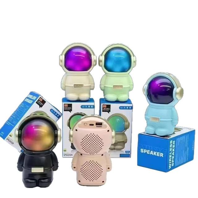 Best-selling Astronaut Wireless Speaker RGB LED Mini Desktop Subwoofer Outdoor Portable Creative Gift Speaker for Computer