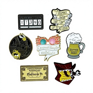 Broche créative personnalisée pour accessoires à thème : forme géométrique, <span class=keywords><strong>calendrier</strong></span> de bière, verres, lettres anglaises, badge - Product Image 1