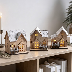 Casa de Navidad de Madera Vintage con Luz LED, Adorno de Escritorio Estilo Nórdico - Product Image 1